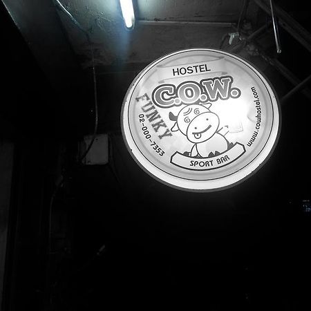 Wacky Fun Party Hostel バンコク都 エクステリア 写真