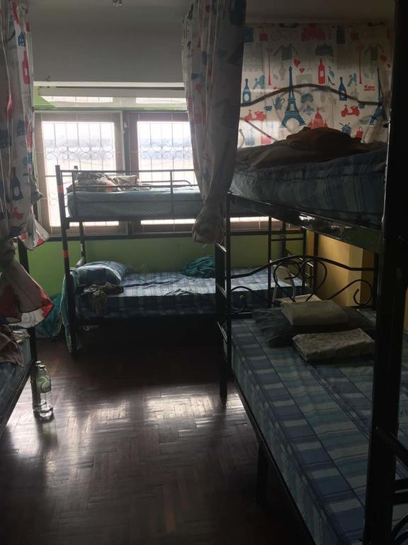 Wacky Fun Party Hostel バンコク都 エクステリア 写真